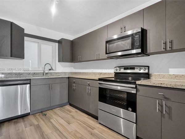 1939 Jefferson St, Unit 303, Hollywood, FL 33020