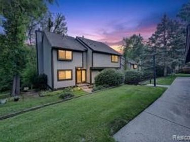 515 Carberry Hill, Brighton, Mi 48116