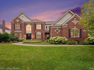 26455 Glenwood Drive, Novi, Mi 48374