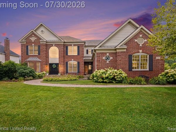 26455 Glenwood Drive, Novi, MI 48374