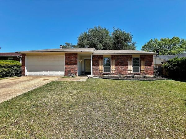 7127 Winterberry Drive, Dallas, TX 75249