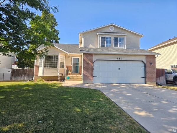238 W 1475 N, Layton, UT 84041