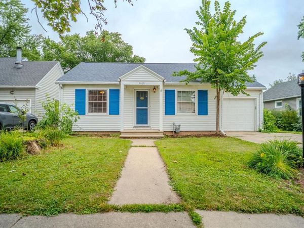1489 BOYD STREET, ALLOUEZ, WI 54301