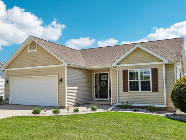 809 Brookstone Crest, Mount Horeb, WI 53572