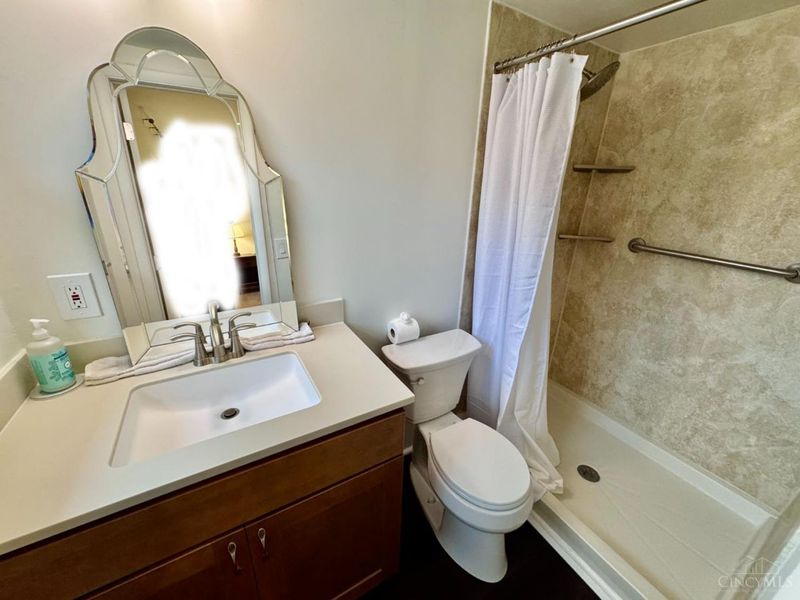 1600 Barnsdale Court, Cincinnati, OH 45230 Photo 16