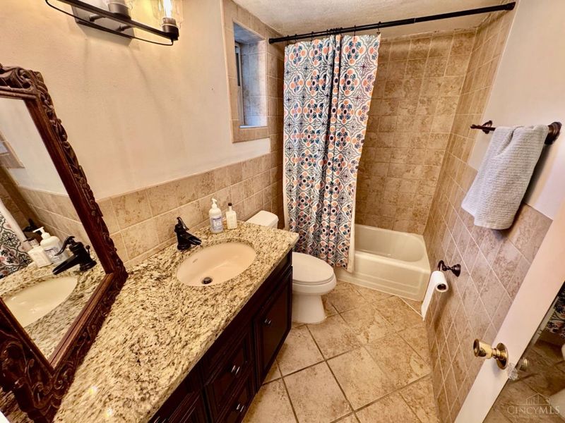 1600 Barnsdale Court, Anderson Twp, OH 45230 Photo 18