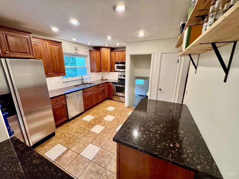 1600 Barnsdale Court, Anderson Twp, OH 45230 Photo 5