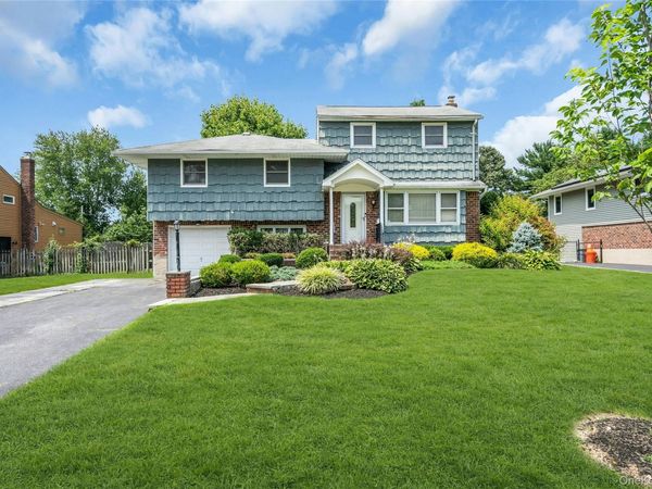 4 Crabapple Lane, Commack, NY 11725