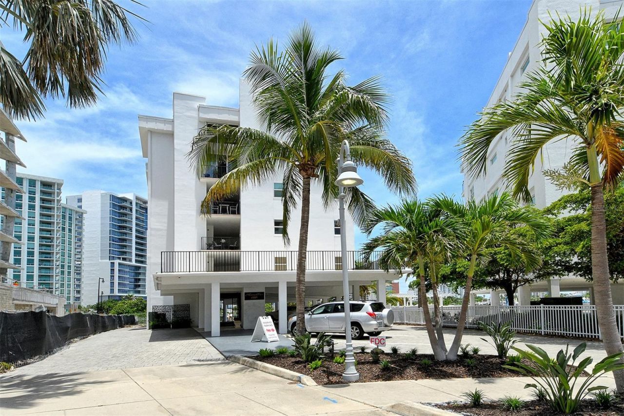 660 Golden Gate Point, Unit 51 & 52, Sarasota, FL 34236 Photo