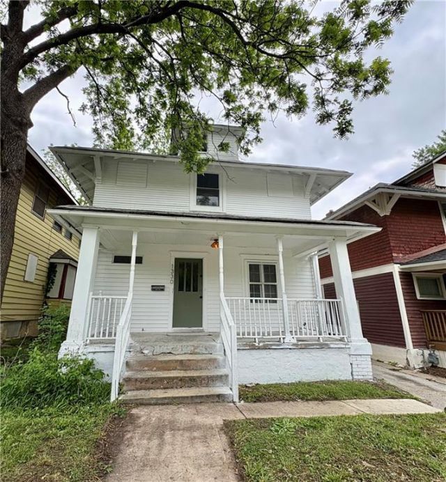 1330 E 55th Street, Kansas City, MO 64110 Main Photo