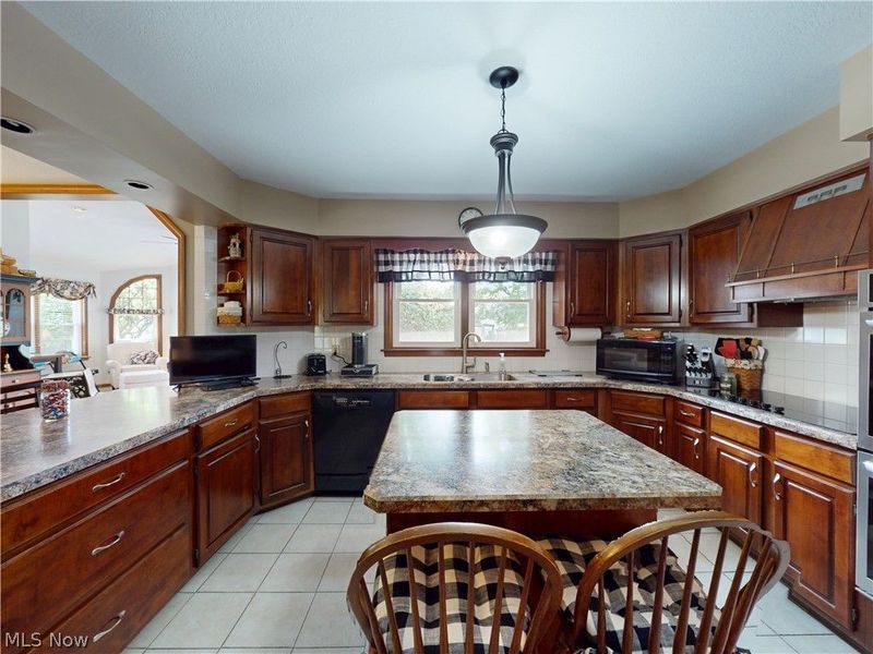 126 Pepperdine Drive , Elyria, OH 44035 Photo 6