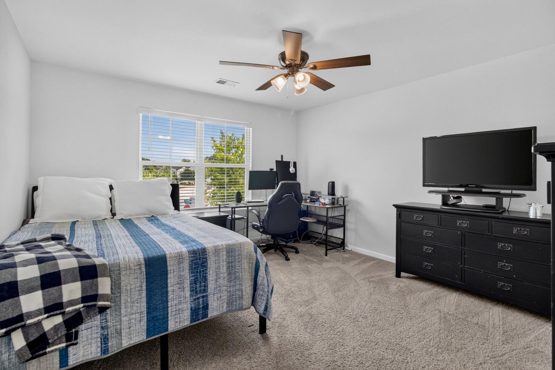 272 Clydesdale Circle Photo 28