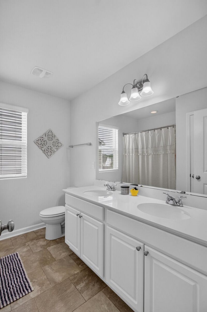 272 Clydesdale Circle Photo 33