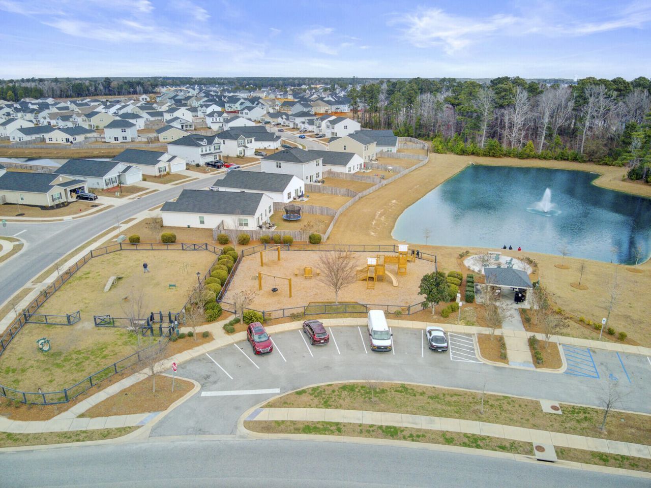 272 Clydesdale Circle Photo 43