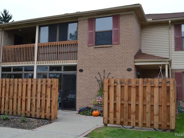 19259 Surrey Lane, Northville, MI 48167