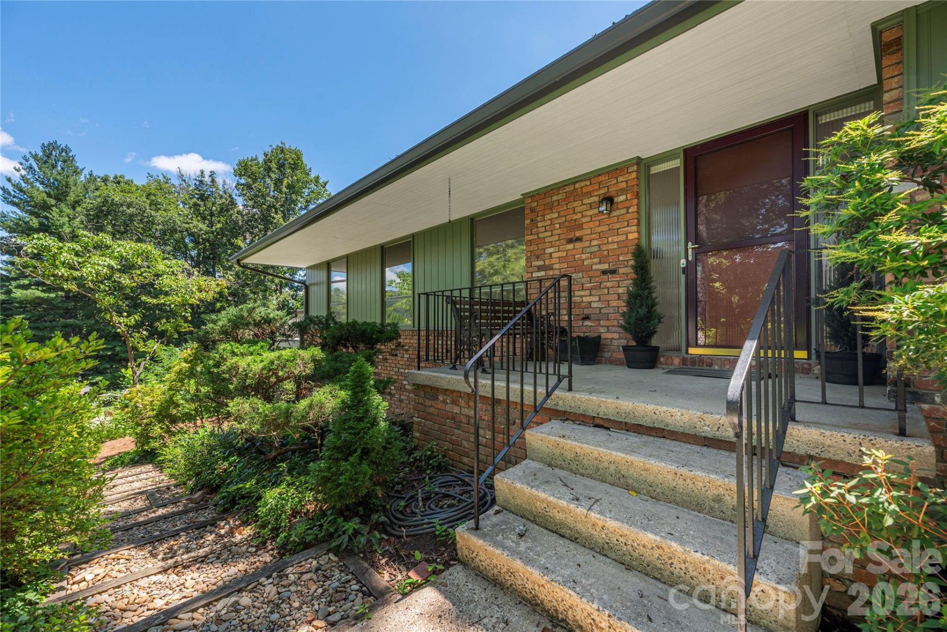 38 Forest View Drive, Asheville, NC 28804 Main Photo