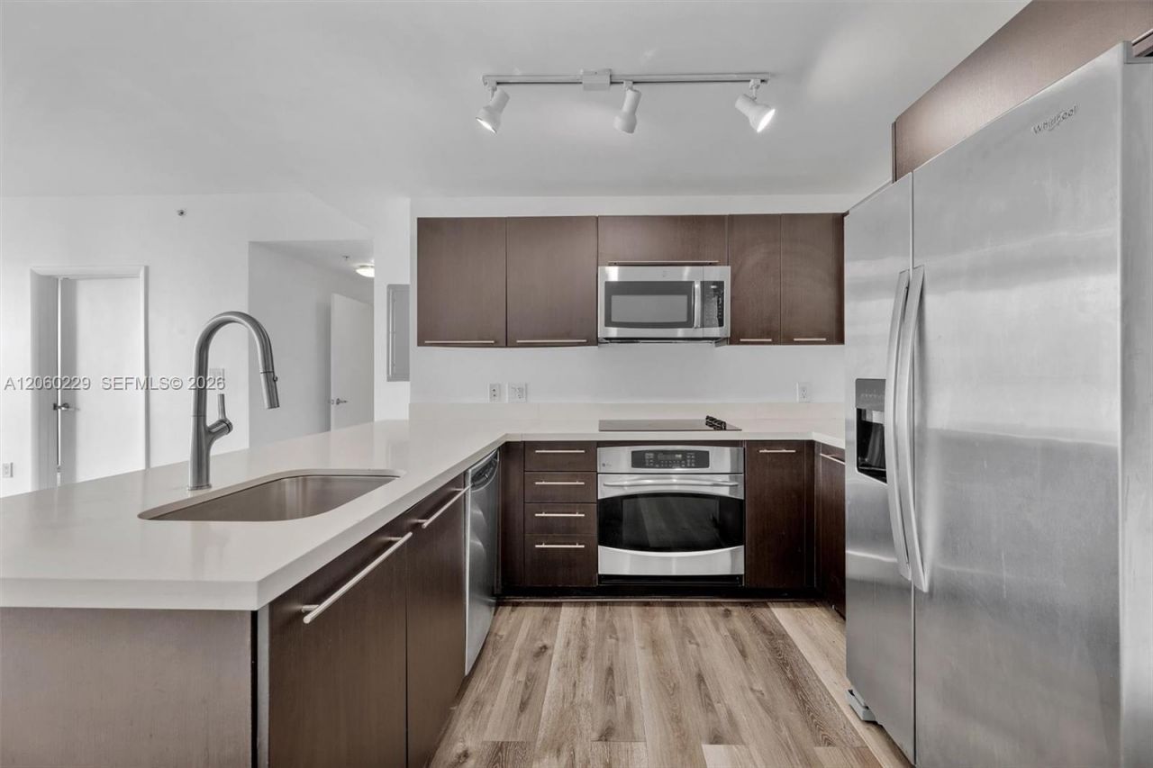 90 SW 3rd St, Unit 2001, Miami, FL 33130 Photo