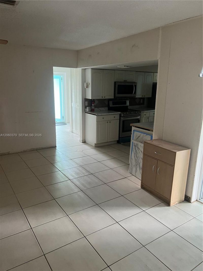 3700 NW 25th St, Lauderdale Lakes, FL 33311 Photo