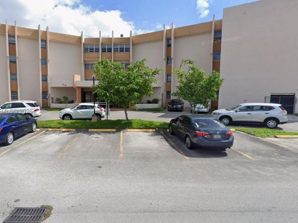 9678 Fontainebleau Blvd , Unit 311, Miami, FL 33172