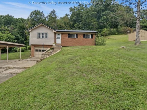 122 Kens Lake Estates, Winfield, WV 25213