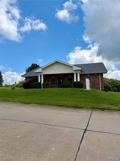 1300 & 1334 Indian Parkway , Jackson, MO 63755 Main Photo
