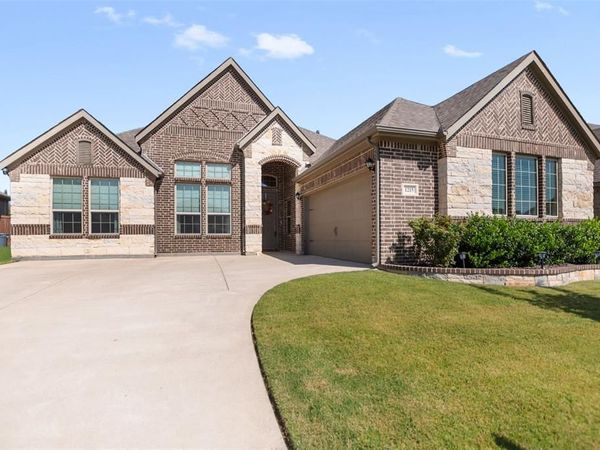 1215 Alderwood Drive, Justin, TX 76247