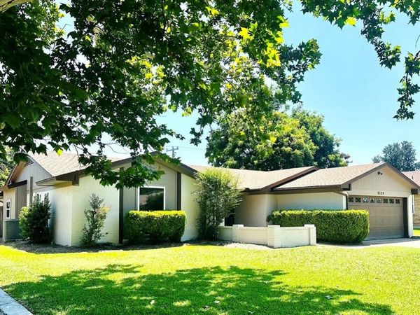 3529 Kelvin Avenue , Fort Worth, TX 76133
