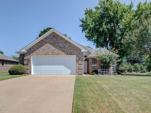 2 Fredonia Court, Mayflower, AR 72106