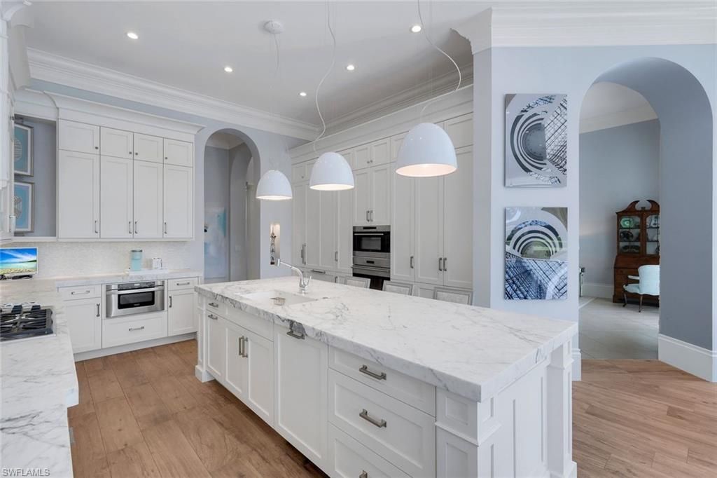 2048 Isla Vista Ln E, Naples, FL 34105 Photo