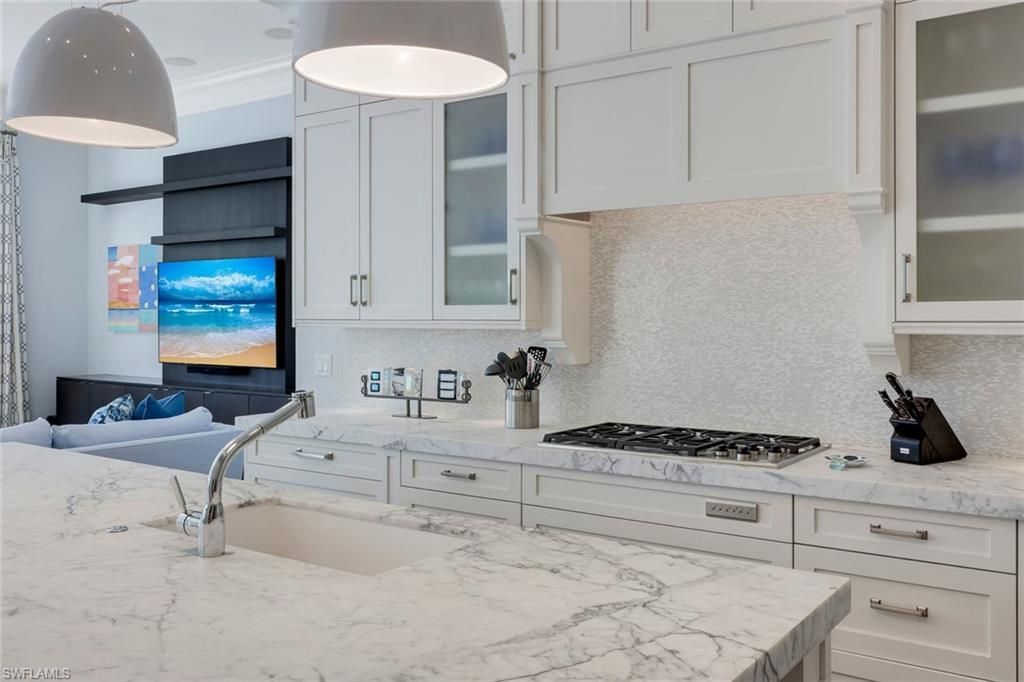 2048 Isla Vista Ln E, Naples, FL 34105 Photo