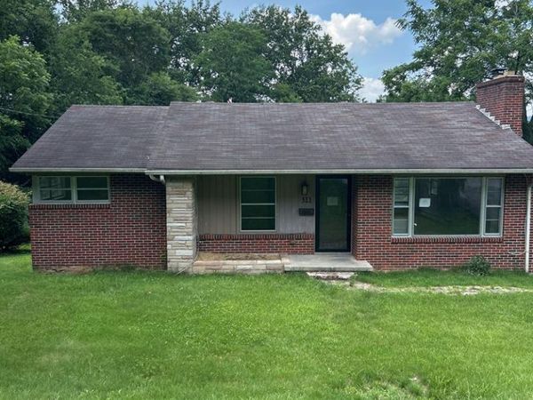 311 Oakdell Ave Ext, Bluefield, WV 24701