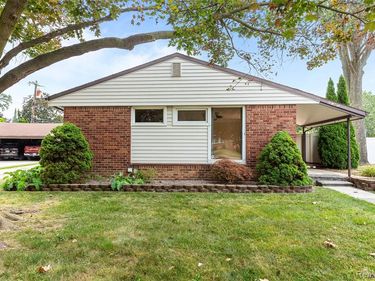 2345 Middlefield Road, Trenton, Mi 48183