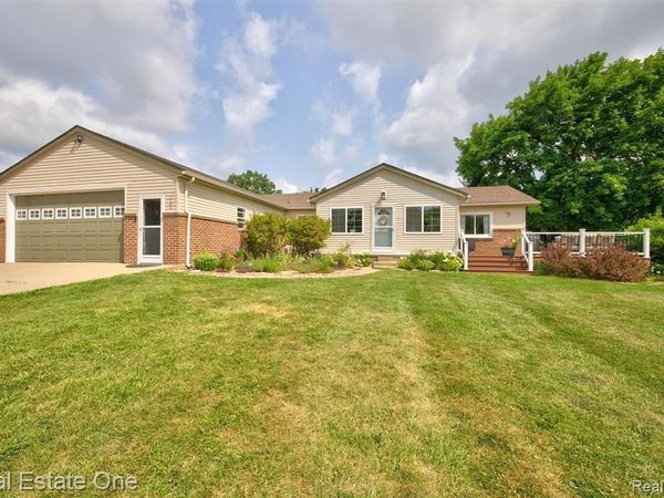 1136 Brauer Road , Metamora Twp, MI 48371