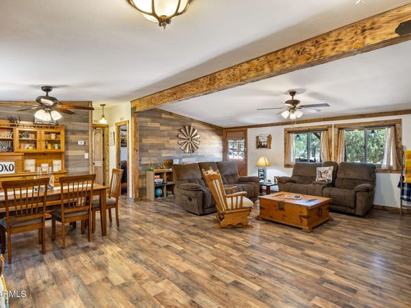 2191 Gingerbread Lane, Overgaard, AZ 85933