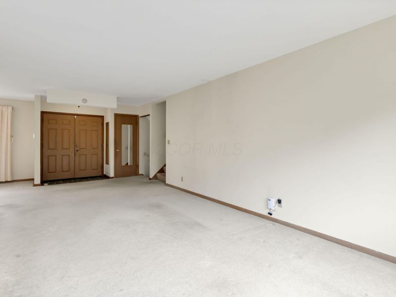 5485 Walshire Drive, Columbus, OH 43232 Photo 10
