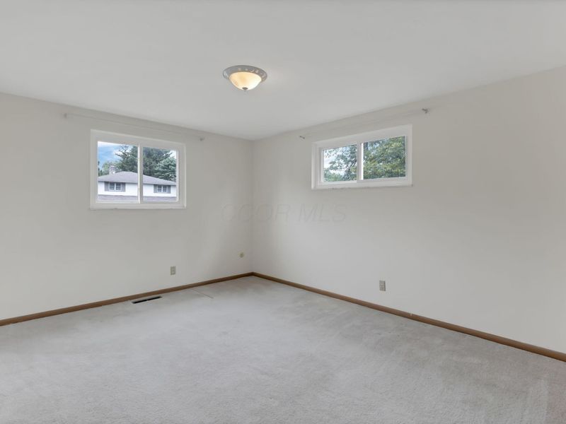 5485 Walshire Drive, Columbus, OH 43232 Photo 24