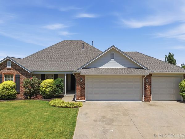9479 E 139th Place North, Collinsville, OK 74021