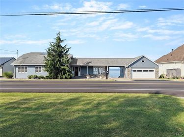 7399 Lakeshore Road , Cicero, NY 13039