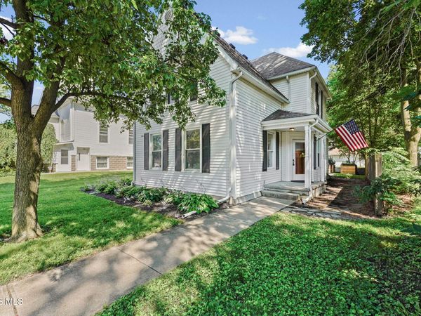 18730 Main Street , Tontogany, OH 43565