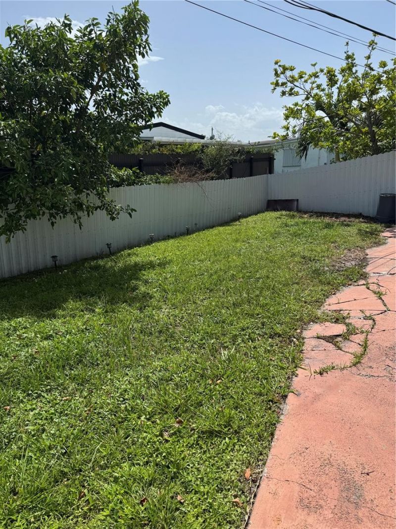 8240 NW 181st Street, Hialeah, FL 33015 Photo
