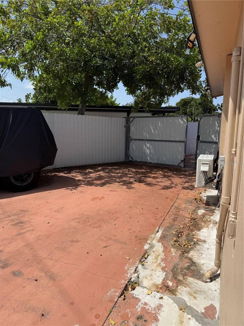 8240 NW 181st Street, Hialeah, FL 33015 Photo