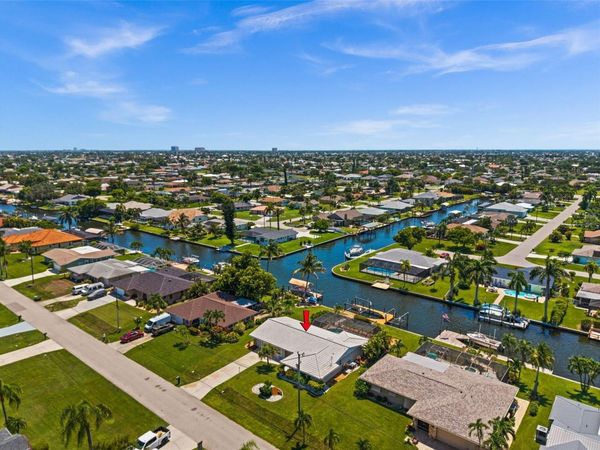 4102 SE 1ST PLACE , CAPE CORAL, FL 33904