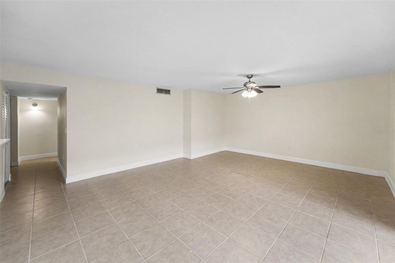 11502 7th Lane N, Unit 1401, Saint Petersburg, FL 33716 Photo