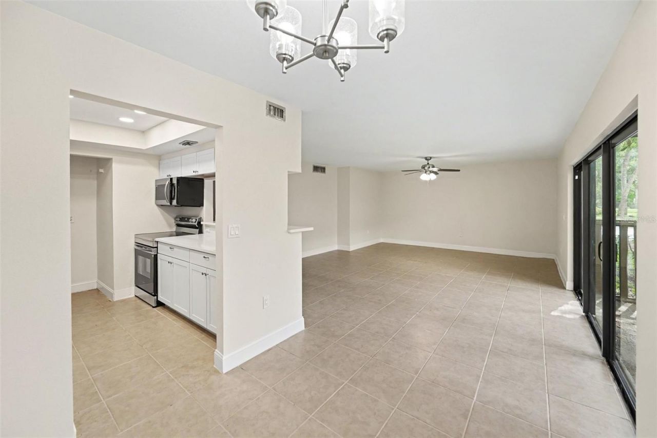 11502 7th Lane N, Unit 1401, Saint Petersburg, FL 33716 Photo