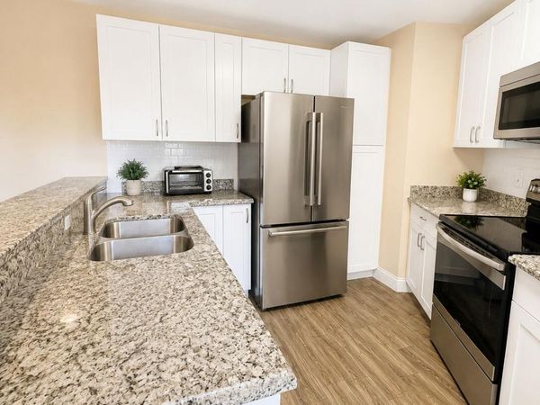 192 Springdale Circle, Palm Springs, FL 33461