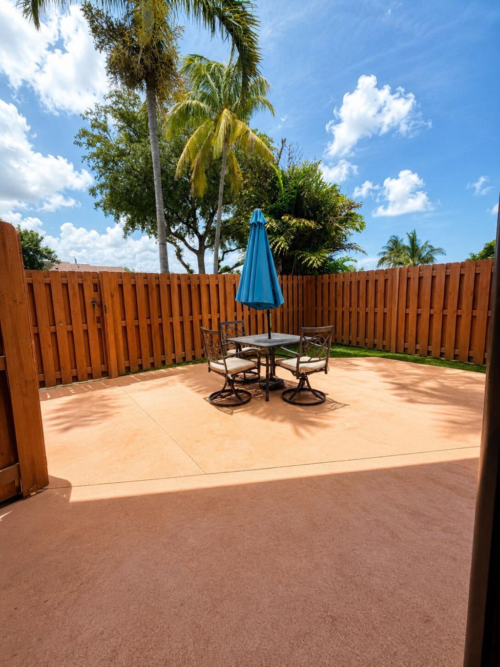 192 Springdale Circle, Palm Springs, FL 33461 Photo