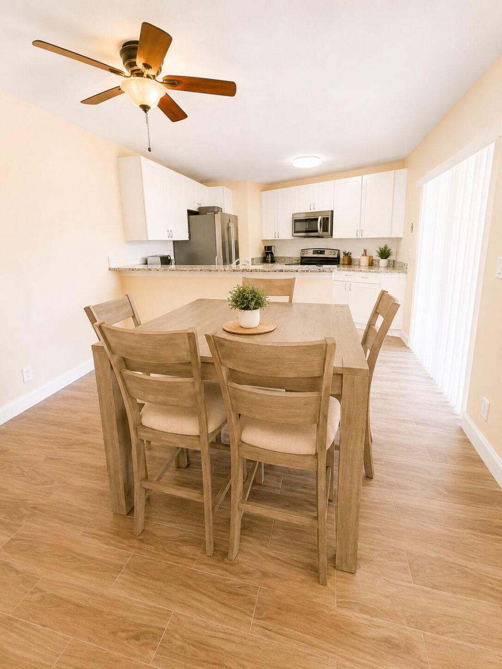 192 Springdale Circle, Palm Springs, FL 33461 Photo