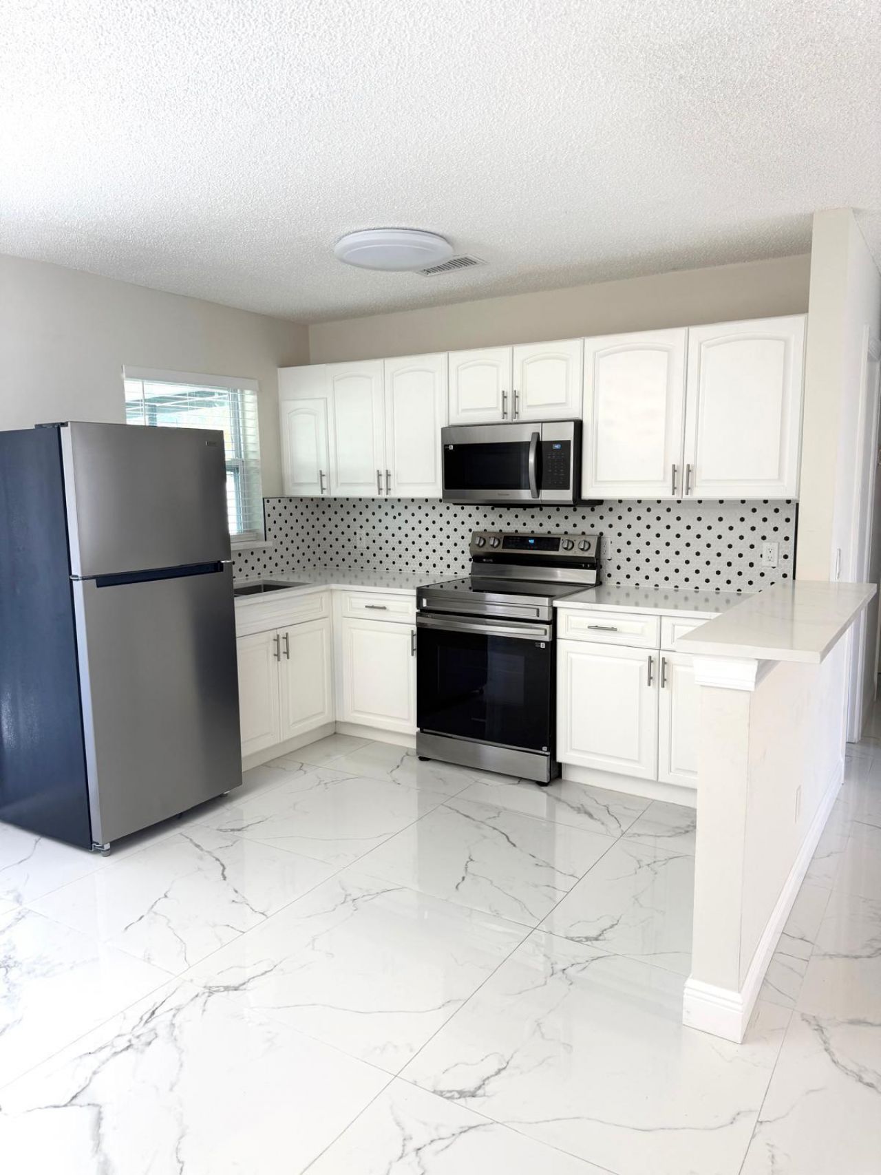 699 NW Riverside Drive, Port Saint Lucie, FL 34983 Photo