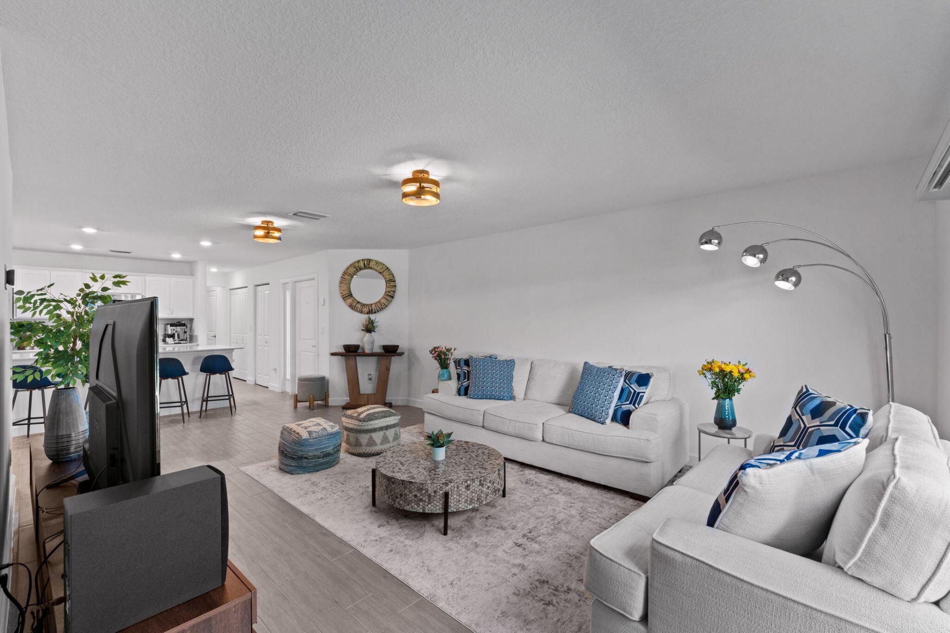 6001 Woods Edge Circle, Riviera Beach, FL 33410 Photo