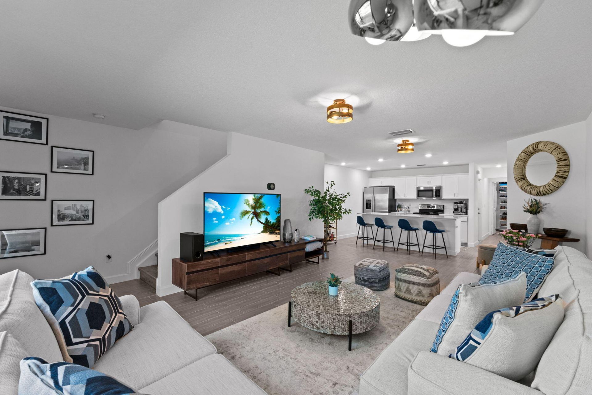 6001 Woods Edge Circle, Riviera Beach, FL 33410 Photo
